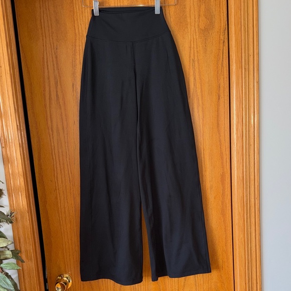 Gilly Hicks Pants - Gilly Hicks Black High-Rise Wide-Leg Pants